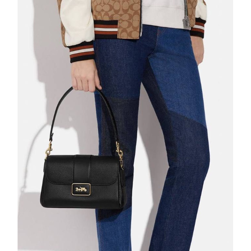 Túi coa.ch đeo chéo và đeo vai