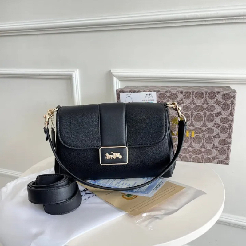 Túi coa.ch đeo chéo và đeo vai