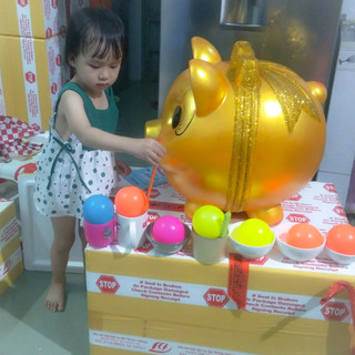 Heo đất có nơ khổng lồ, lợn đất có nơ khổng lồ, size rất lớn, mẫu mới ra mắt, chưa từng có trên thị trường hiện nay
