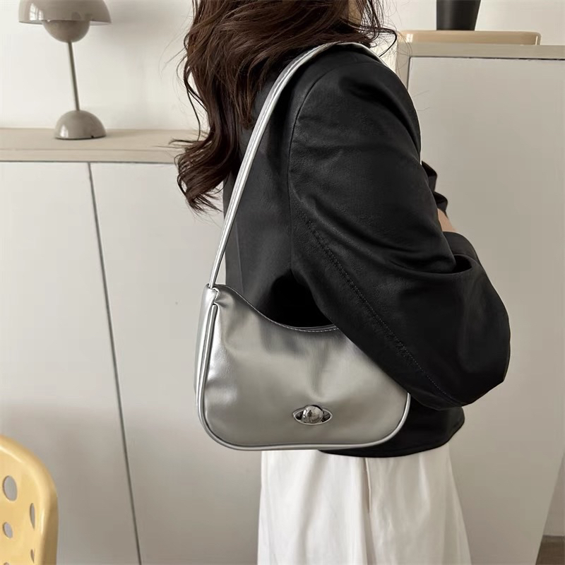 Túi đeo vai vầng trăng Butterfly