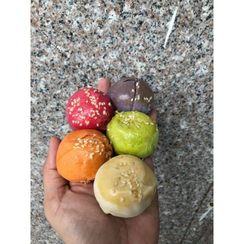 55k Hộp 500gr Pía Thập Cẩm Hồng Kong