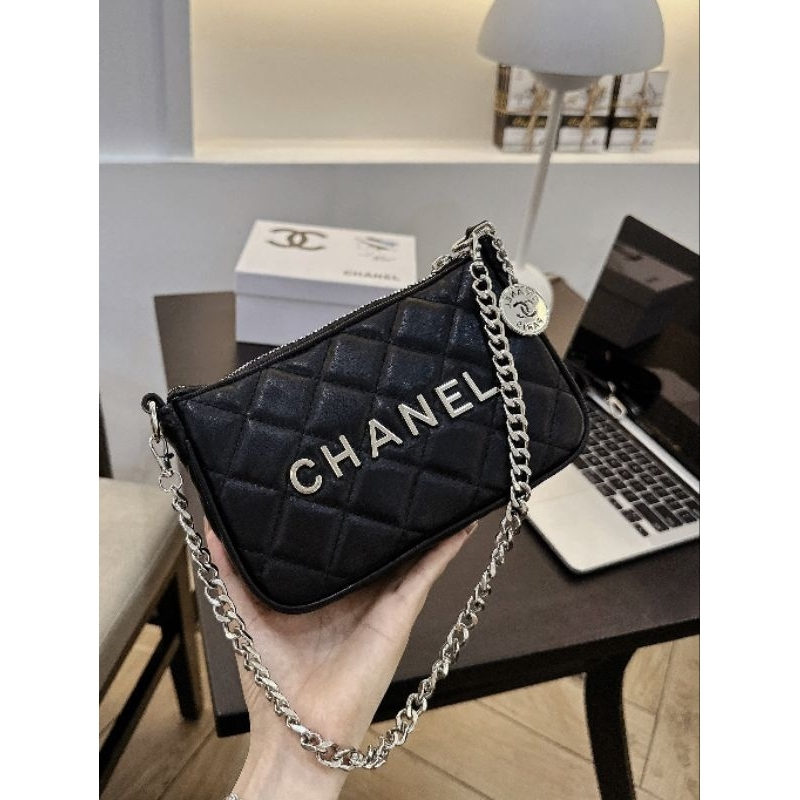 Túi đeo chéo kẹp nách xích đồng xu xanh jean siêu đẹp 20cm