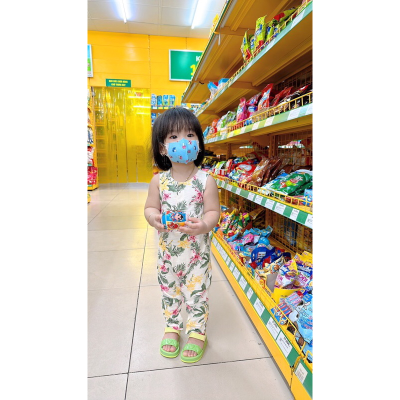 Jumpsuit sát nách cho bé