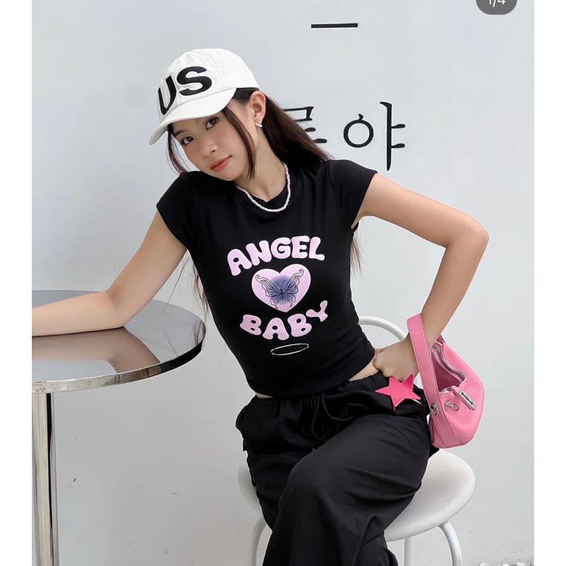 Áo thun phong cách Y2k