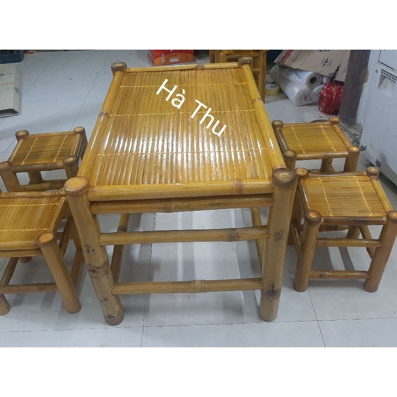 Bộ bàn ghế tre tự nhiên 1 bàn 4 ghế rất thuận tiện không gian quán, nhà cửa, Decor..