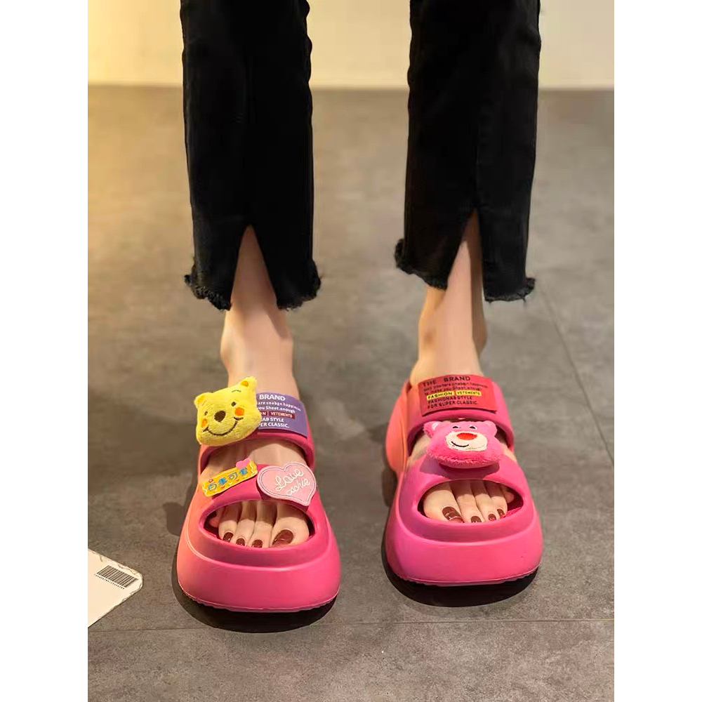 Dép 2 quai ngang đế đúc độn 6cm đính sticker gấu bông tăng chiều cao cho bạn nữ chất siêu nhẹ chống nước đi biển - DL220