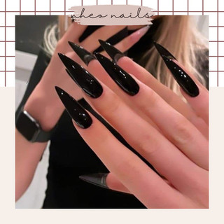NAILBOX - nailbox sơn gel màu đen | Móng úp sơn gel thiết kế theo yêu cầu