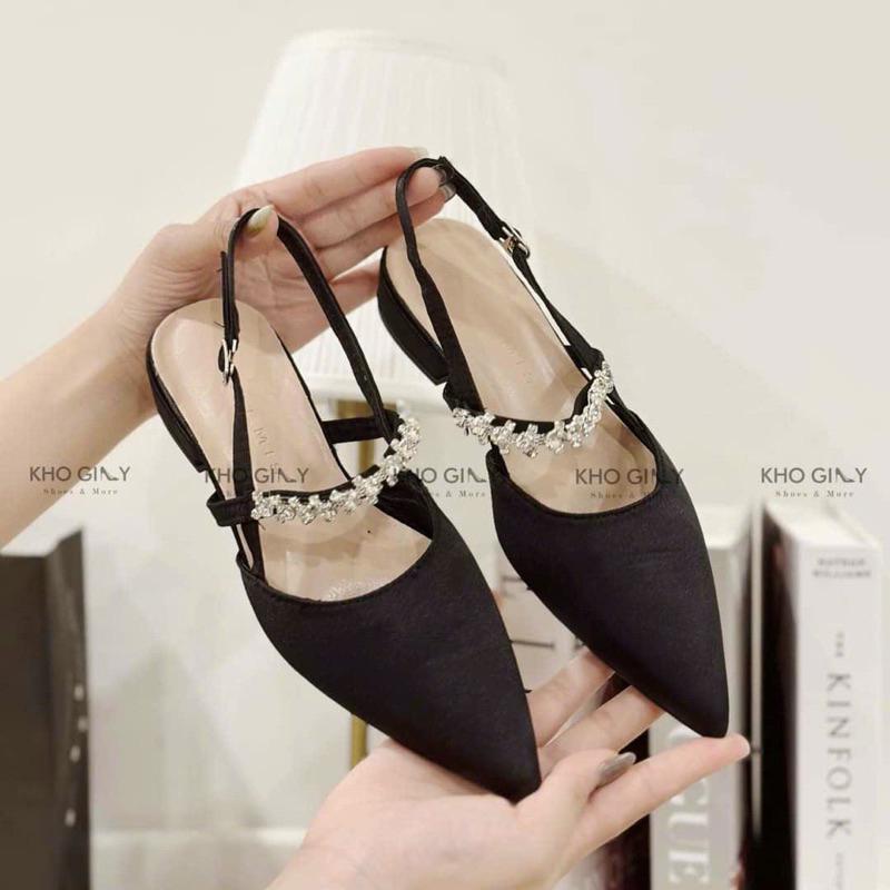 Sandal mũi nhọn quai ngang đá lấp lánh