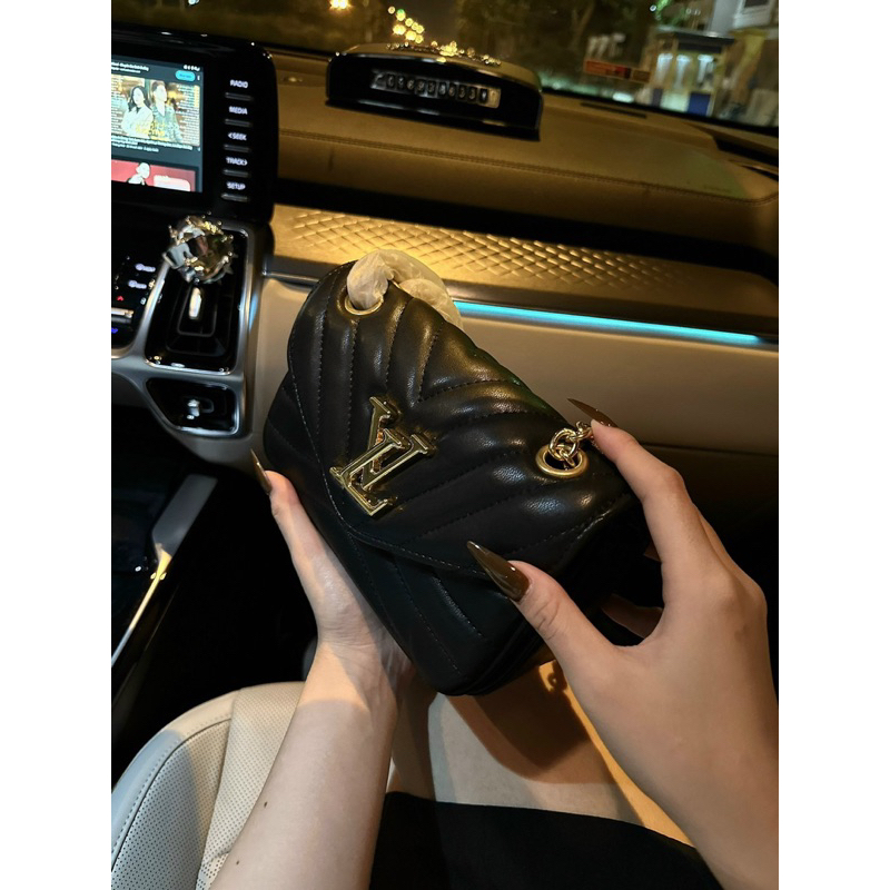 Túi đeo chéo *lv sóng *size21