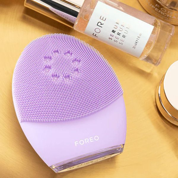 Máy rửa mặt Foreo Luna 4 Plus 💥 HÀNG CHÍNH HÃNG 💥 Sản phẩm tích hợp đèn LED đỏ cận hồng ngoại làm sạch bằng nhiệt ấm