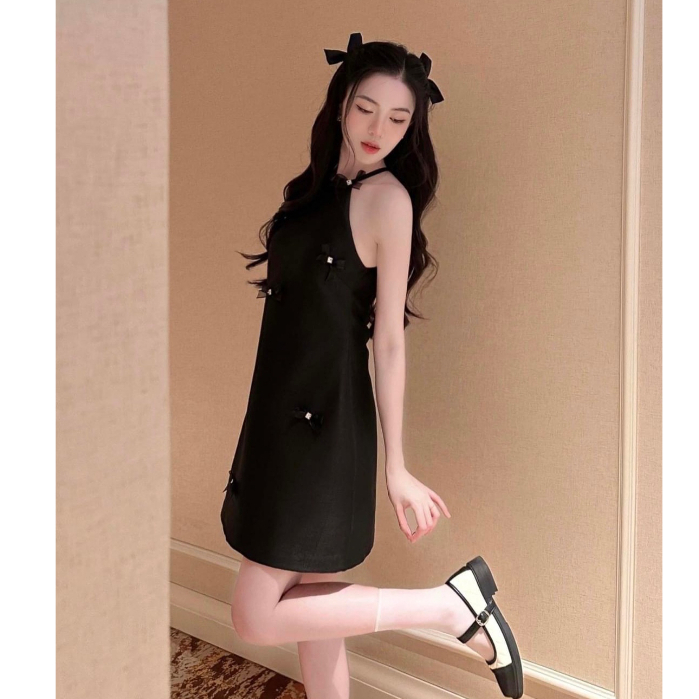 Váy Ngắn Dự Tiệc Cổ Yếm Phối Nơ Thiết Kế Cao Cấp Màu Đen Sang Chảnh Deliz Chouchou