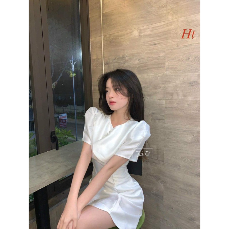 Váy trắng đính nơ đá lượn gấu HT12