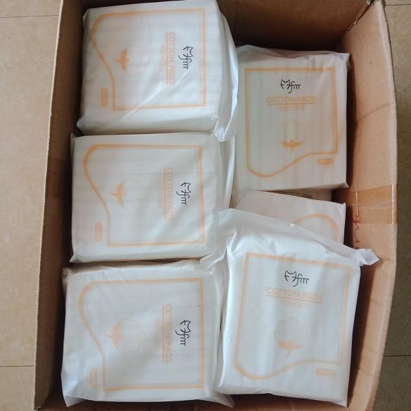 Bông tẩy trang Cotton Pads, Bông tẩy trang 3 lớp làm hoàn toàn từ cotton, 1 túi dip gồm 222 miếng