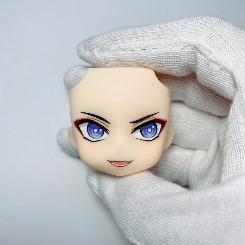 Mặt Scaramouche nét thiếu niên