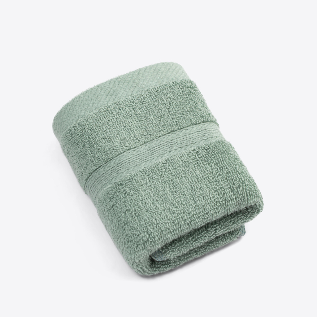 Khăn mặt Rosabella gọn nhẹ đa dạng màu sắc. Chất liệu 100% cotton mềm mịn an toàn với da KRS10