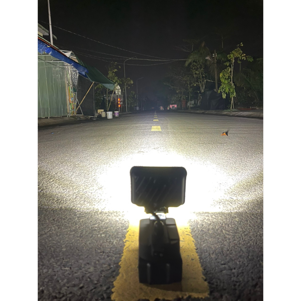 Đèn pha led dùng pin, công suất lớn, Đèn pin led chiếu xa dùng chân pin