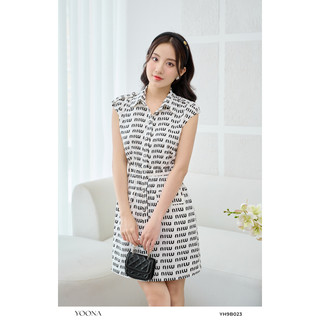 Đầm sơ mi nữ sát nách lụa in chữ đen trắng chun eo YOONA - YH9B023