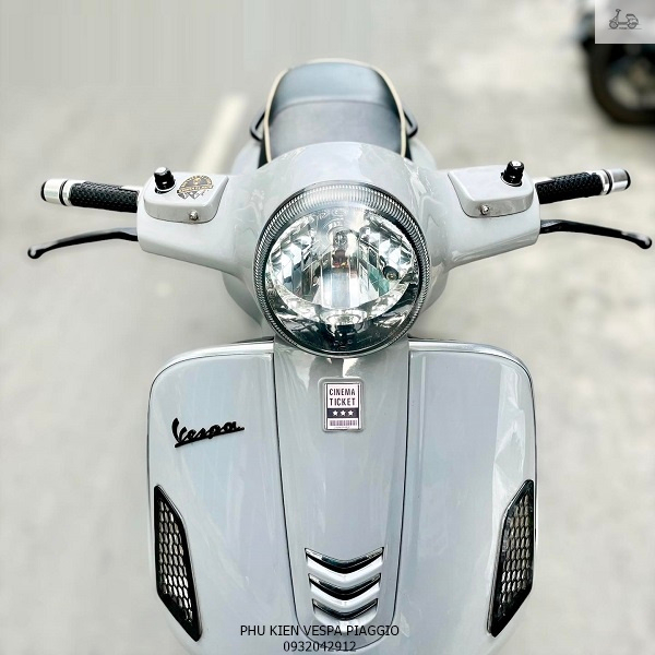 Ốp Đèn Xi Nhan Cho Dòng Xe Vespa GTS GTV