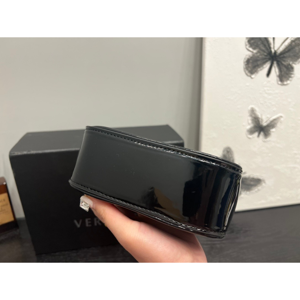 TÚI VERSAC MUDUSA MINI DA BÓNG SZ16