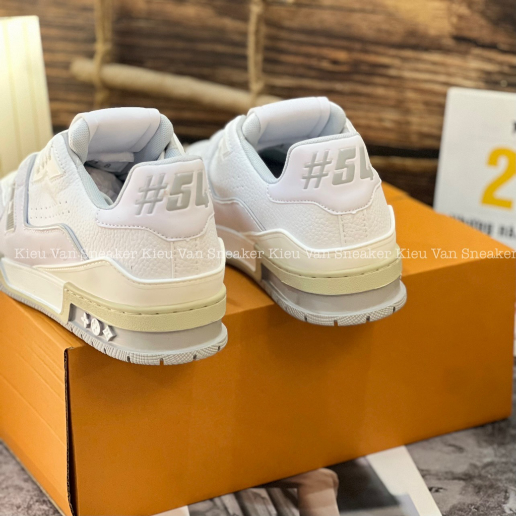 Giày Thể Thao LV 54 Trainer White Grey LV Da Trắng Xám Họa Tiết Phản Quang.