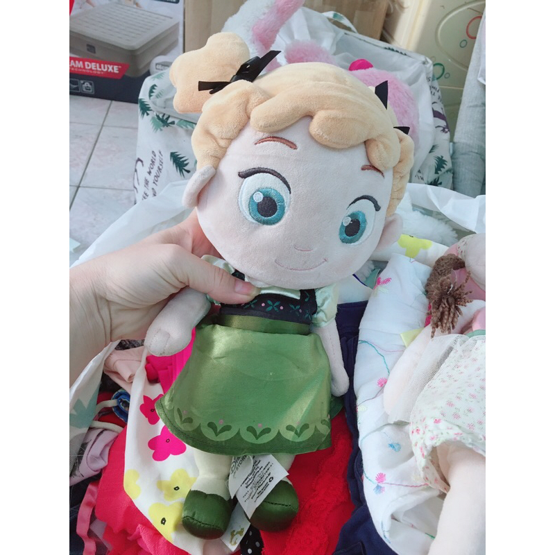 Gấu bông ôm Elsa baby