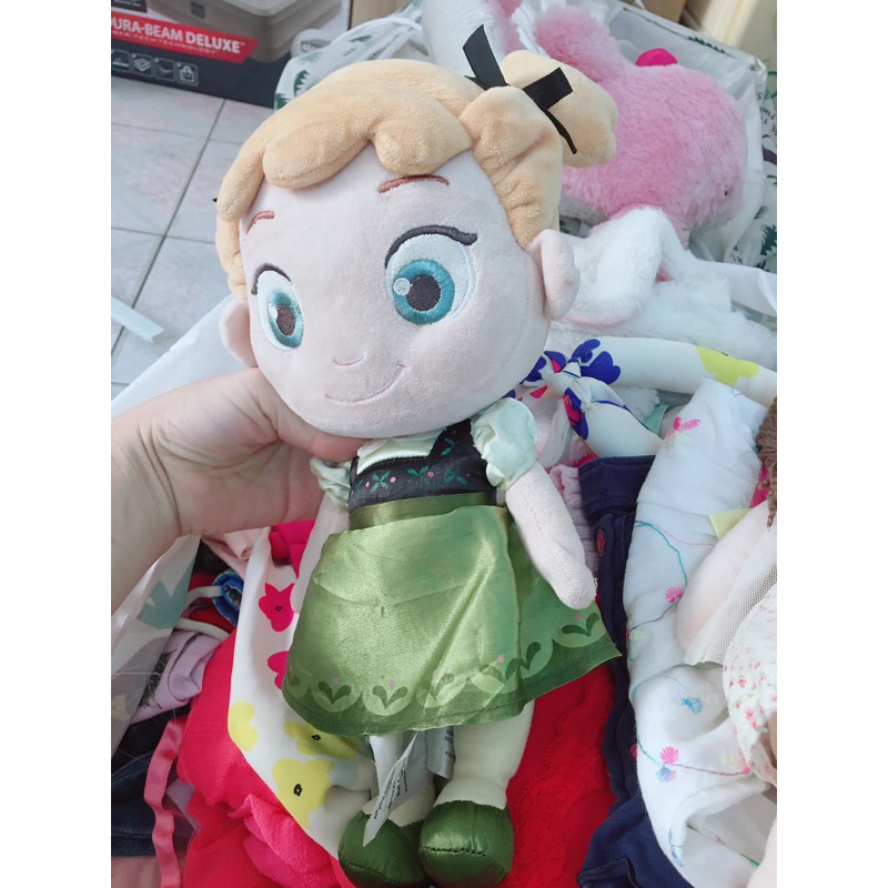 Gấu bông ôm Elsa baby