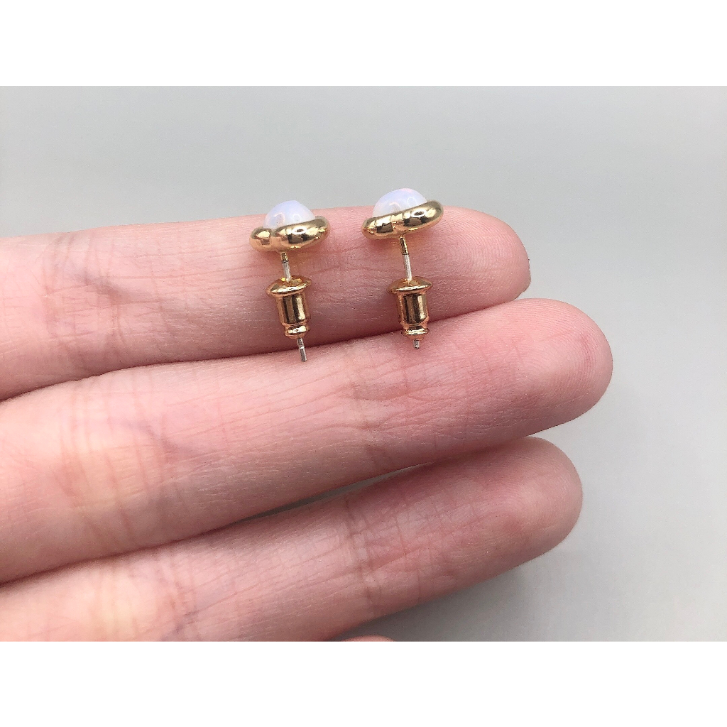 Bông tai đ.á Opal.ite 5.5mm hình trái tim si tuyển Nhật