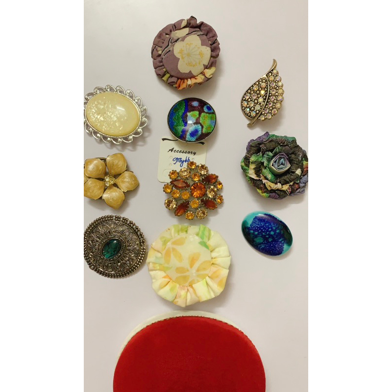 Cài áo và cài khăn si Nhật