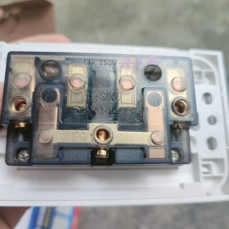 2 Ổ Cắm Đa Năng Có Màng Che 16A Sino S18UAMD2 Dòng S18
