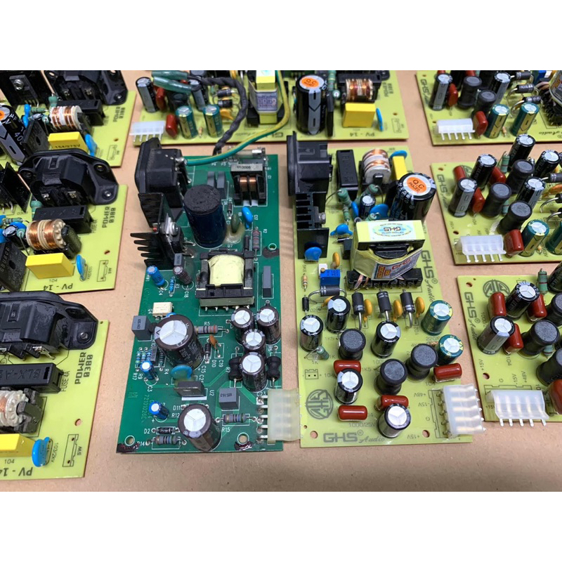 Nguồn Mixer Peavey PV14