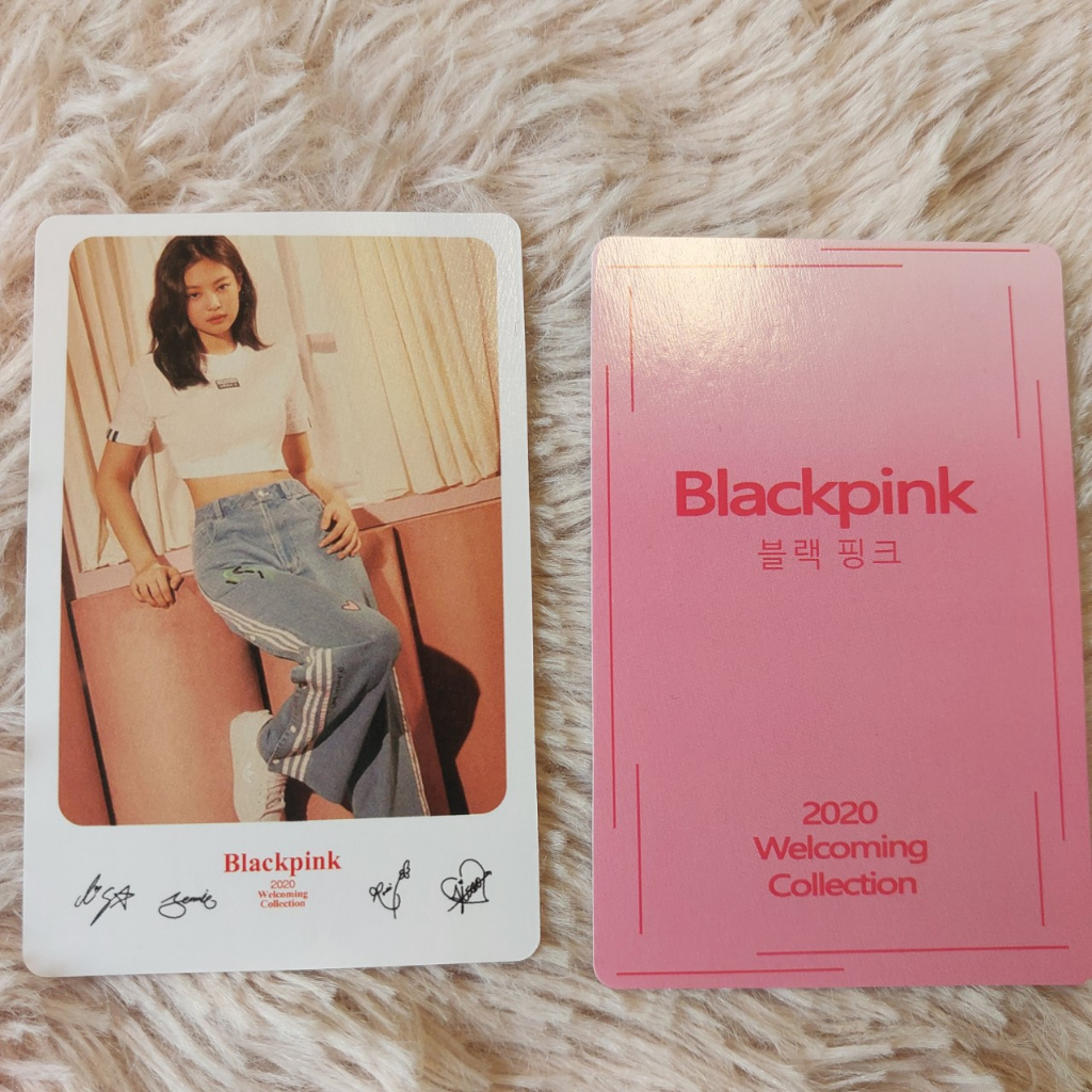 Thẻ Jennie áo trắng quần xanh dương trong nhóm BlackPink có chữ ký 1890 4-3