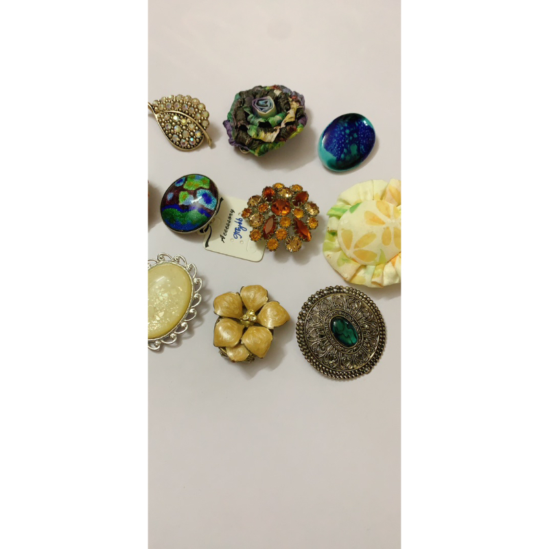 Cài áo và cài khăn si Nhật