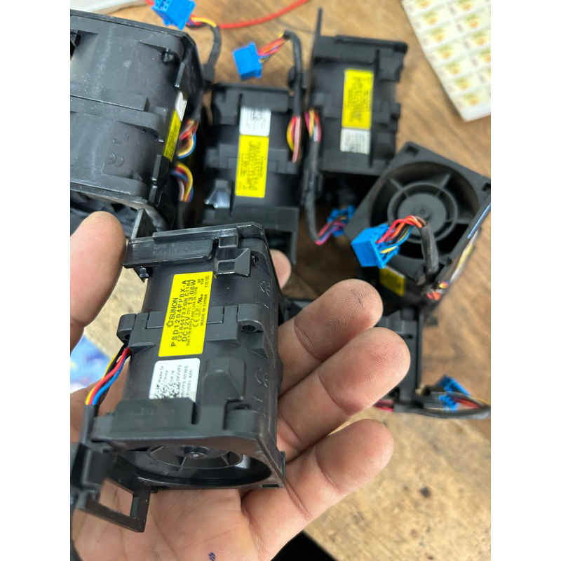 Quạt bộ đôi máy chủ AVC siêu tốc độ 12v 1.9A Tai nắm cam