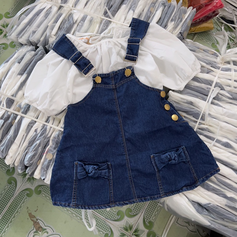 Váy bé gái kèm yếm bò mặc thu đông quá xinh và đáng yêu luôn size 10-23kg