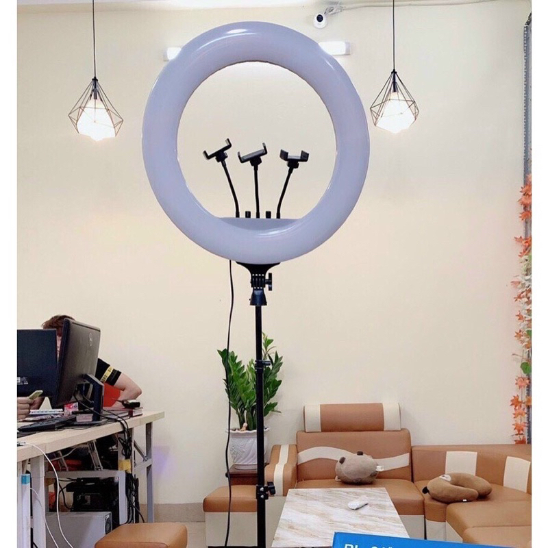 Đèn Live Tream Size 45cm Live Tream 3 Máy Điện Thoại Cùng Lúc