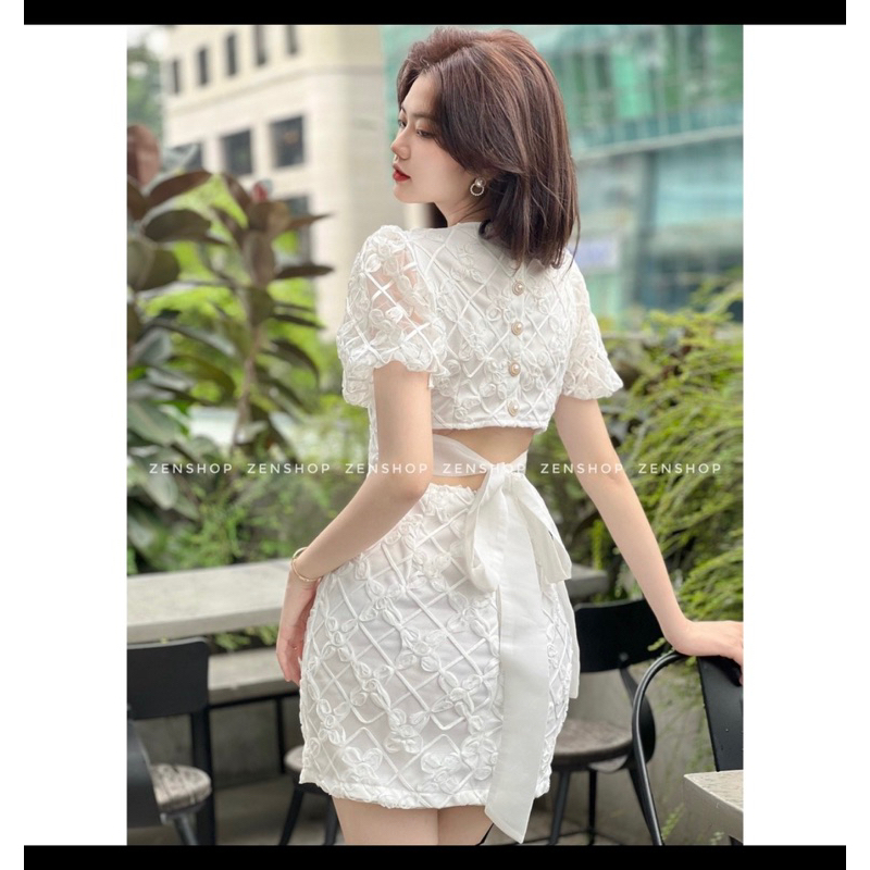 Đầm ngắn ren có nơ buộc sau lưng “pass nhen”
