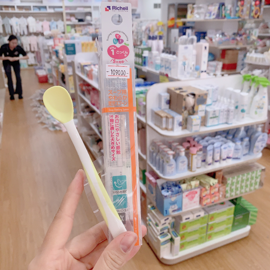 Thìa mềm Richell T.L.I