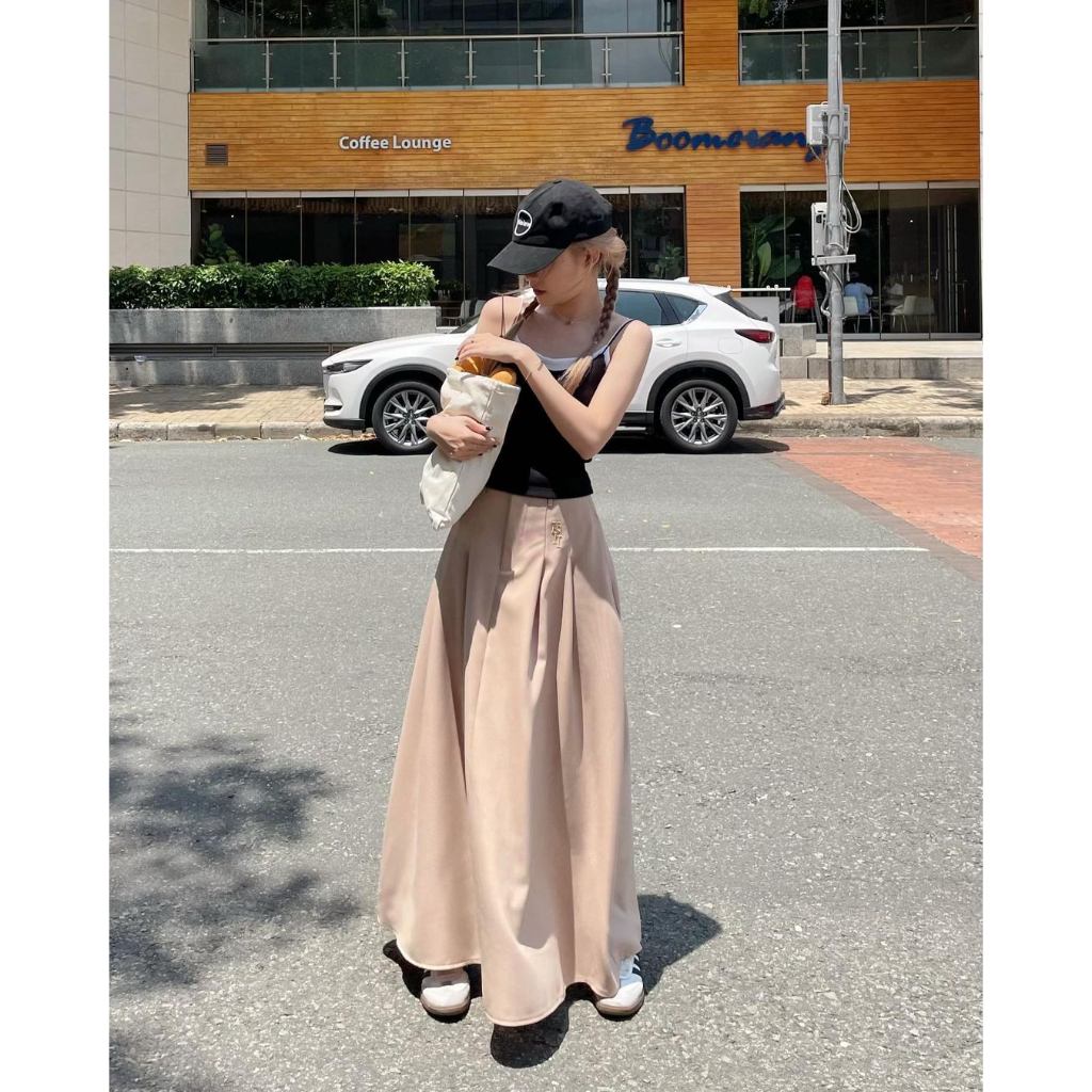 Chân váy xếp ly dáng dài Kill System Sica hình thêu logo