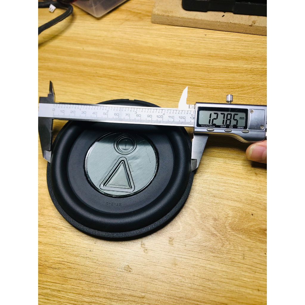 Cộng hưởng JBL boombox 2