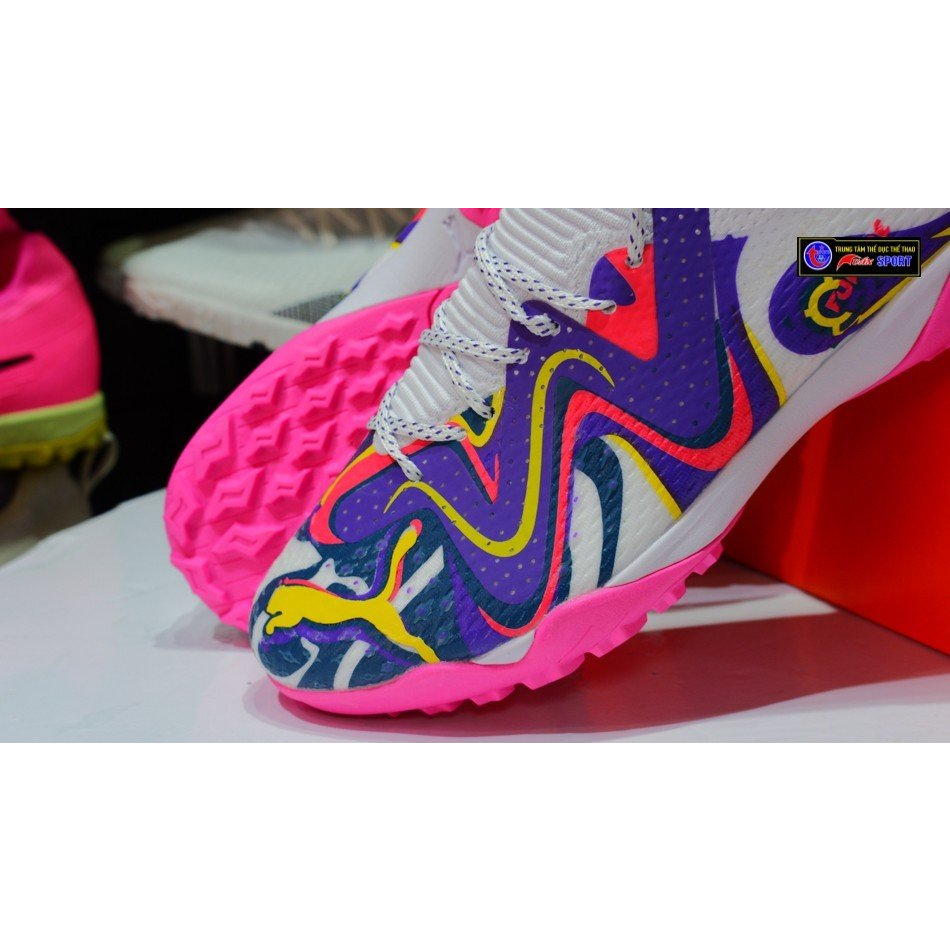 Giày đá bóng Ultra Ultimate TF - trắng hồng