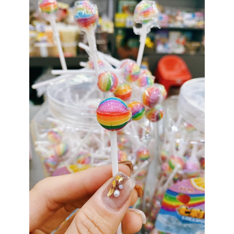 Hộp khoảng 200 cái kẹo mút nhí trai cây siêu ngon( giao ngẫu nhiên