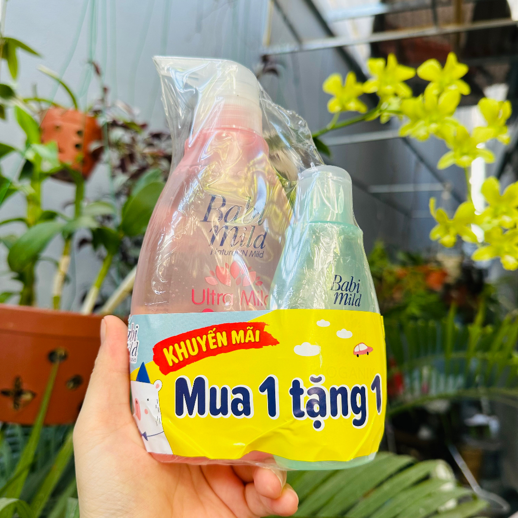 Sữa tắm Babi Mild White Sakura & Pure Natura 380ml Tặng 1 Chai xanh 125ml