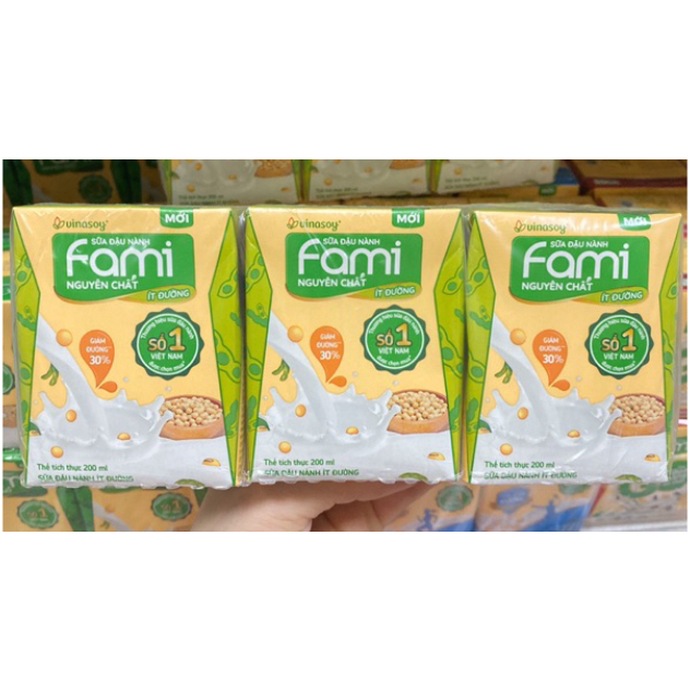 Sữa đậu nành Fami ít đường lốc 6 hộp x 200ml