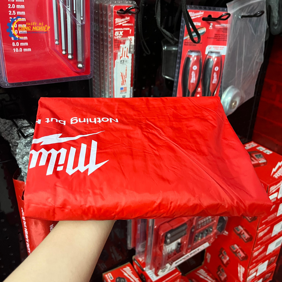 Bộ sản phẩm mùa mưa Milwaukee. Combo kính bảo hộ+ áo mưa Milwaukee. Combo mùa mưa Milwaukee chính hãng giá tốt