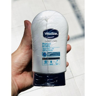 kem dưỡng da tay chân móng Vaseline