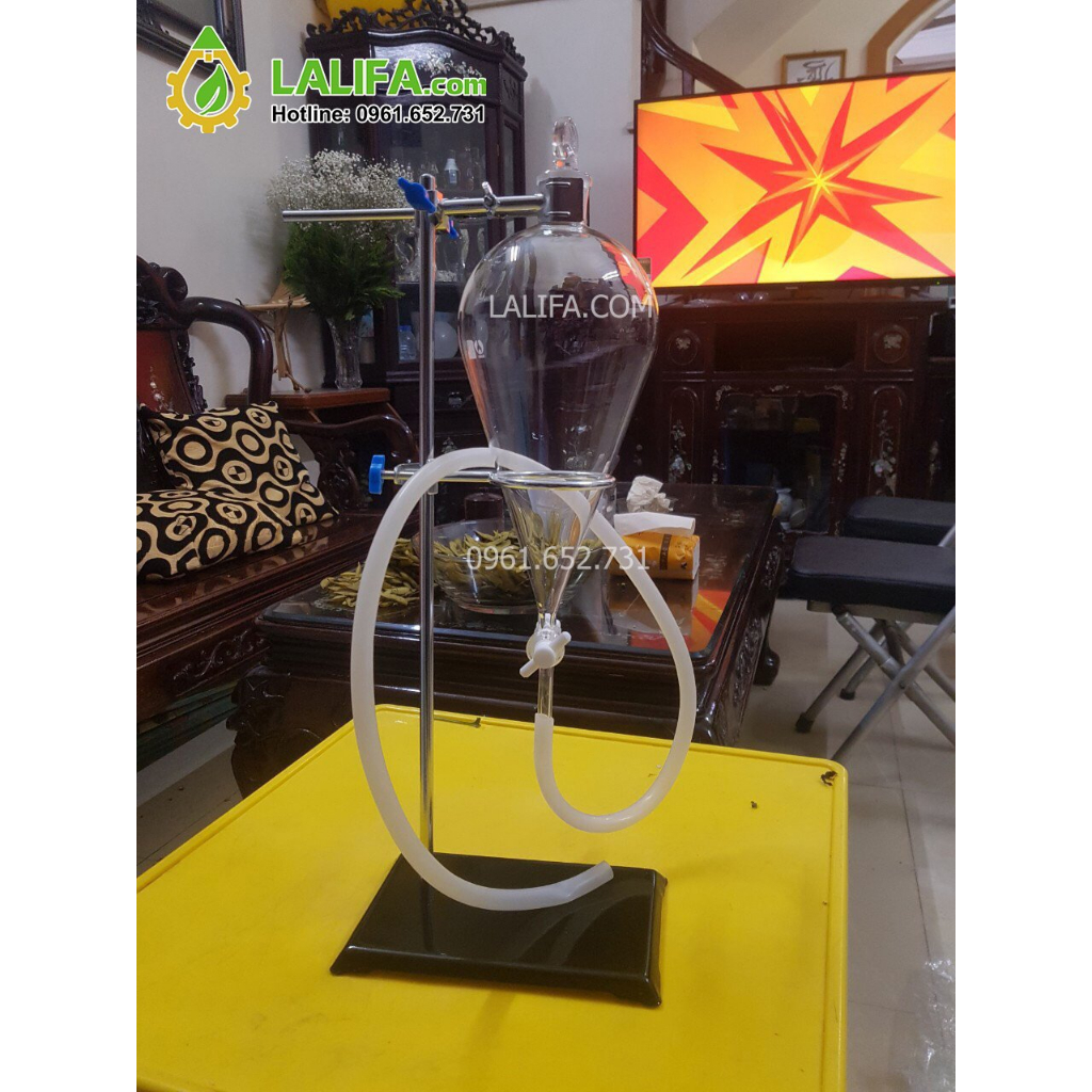 Phễu thủy tinh tách chiết tinh dầu chốt nhựa 250ml hình quả lê