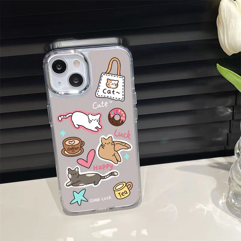 3 chú mèo con mặt gương