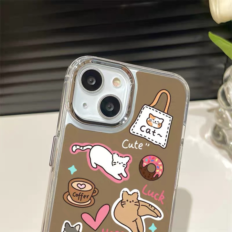 3 chú mèo con mặt gương