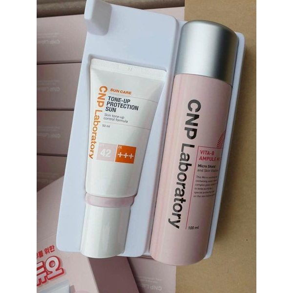 Set Kem Chống Nắng CNP Laboratory Tone-Up Protection Sun SPF42/PA+++ & Xịt Khoáng CNP Vita B Ampule Mist