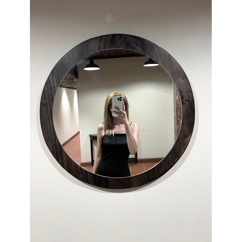 Váy đen lụa nha mua 1tr pass